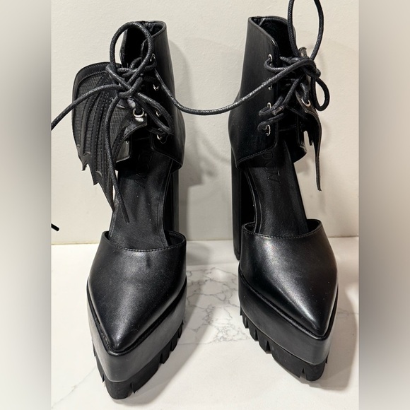 Widow Goth Bat Wing Platform Heels - Picture 2 of 9